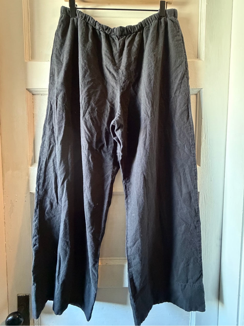 GAP Men's Black Elastic-Waist Jogger Pants